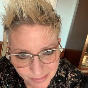 Meet your Posher, Lynee